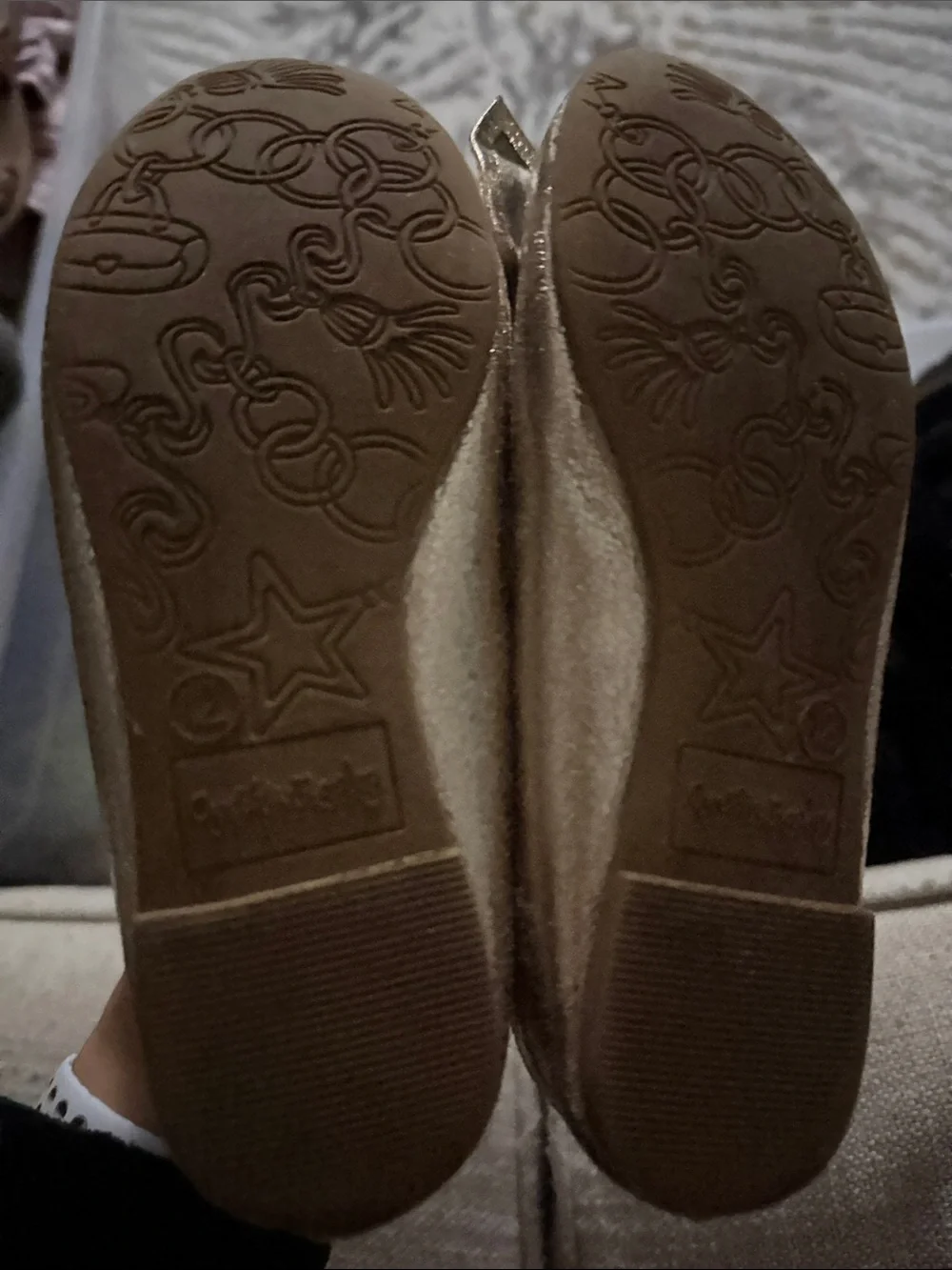 Cynthia Rowley gold ballet flats metallic crinkle finish bow detail size 12